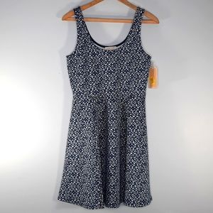 NWT COPPER KEY NAVY/WHITE FLORAL PATTERN DRESS SZ M.